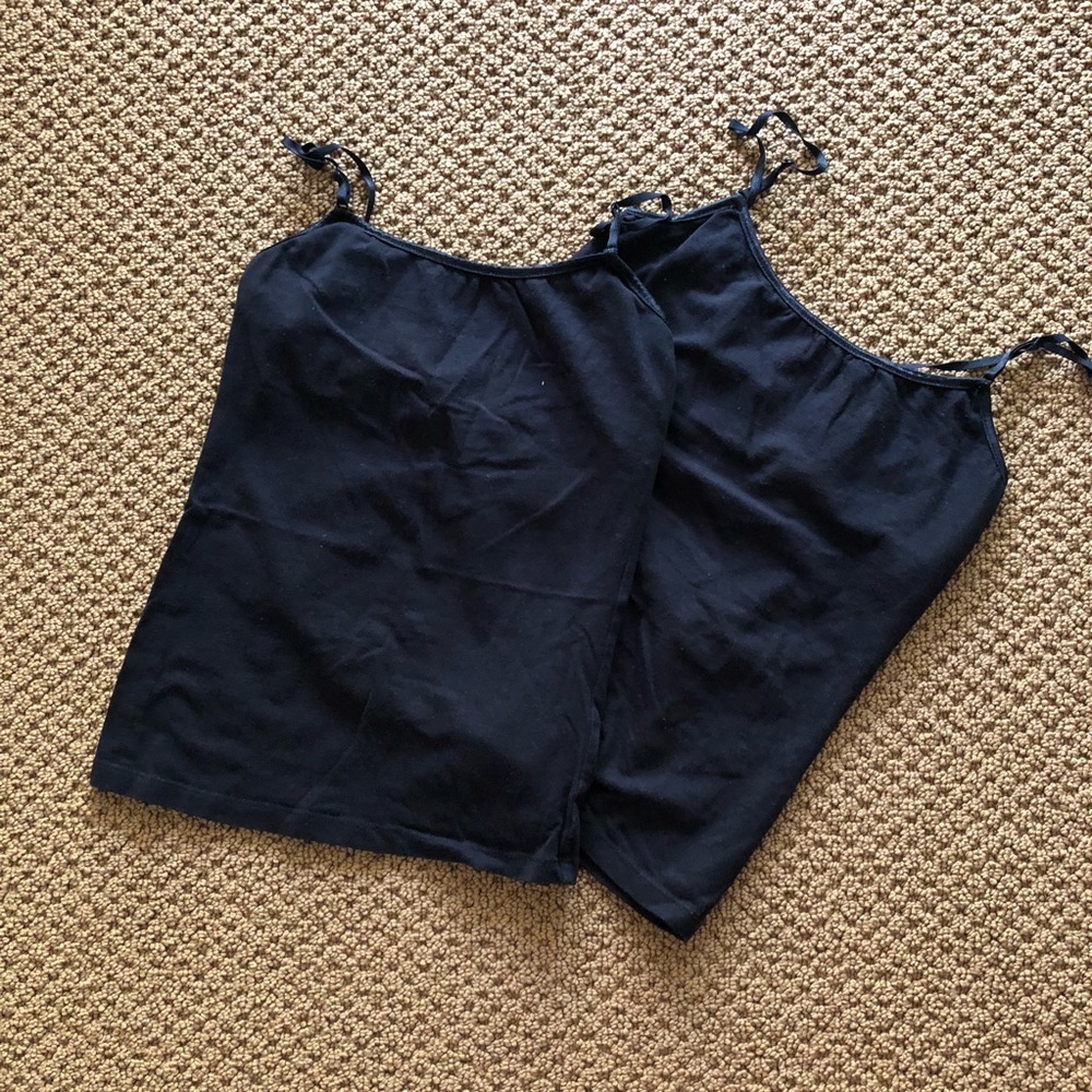 2 Black Camis